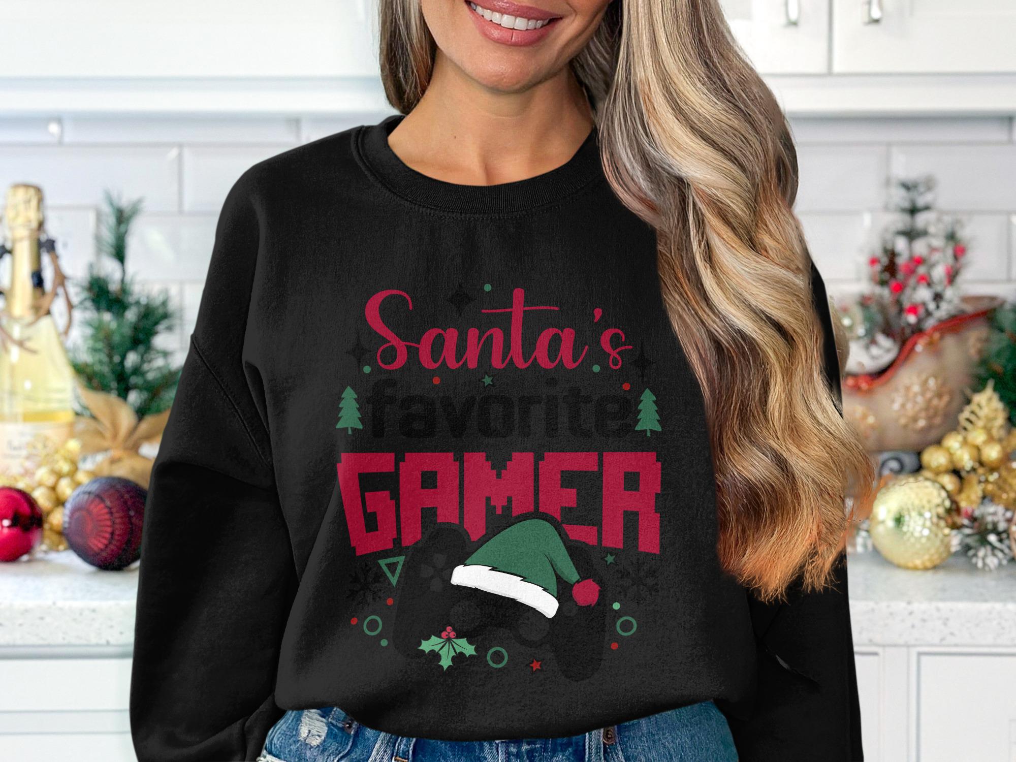 Santa&#39;s Favorite Gamer Sweatshirt, Christmas Gift for Gamer, Holiday Gaming Apparel, Cozy Winter Sweater, Fun Festive Top